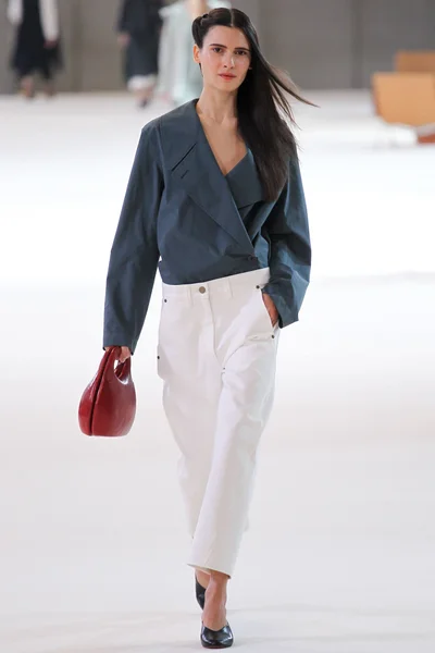 Look 24